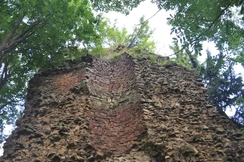 Ruiny zamku książęcego Czarny Bór