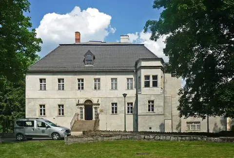 Pałac rodziny von Reden w Bukowcu
